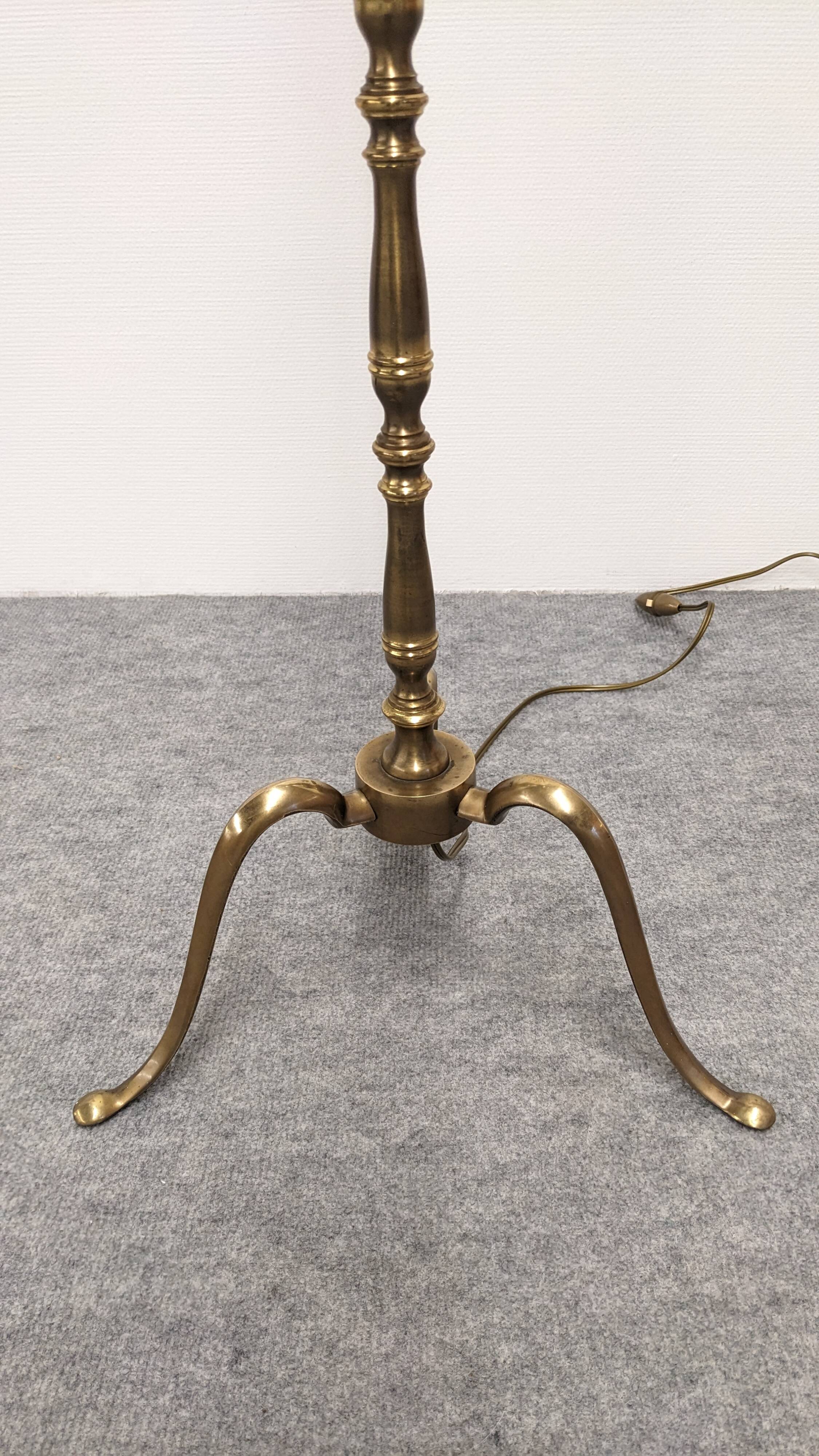 Tripod floor lamp in bronze, France circa 1960