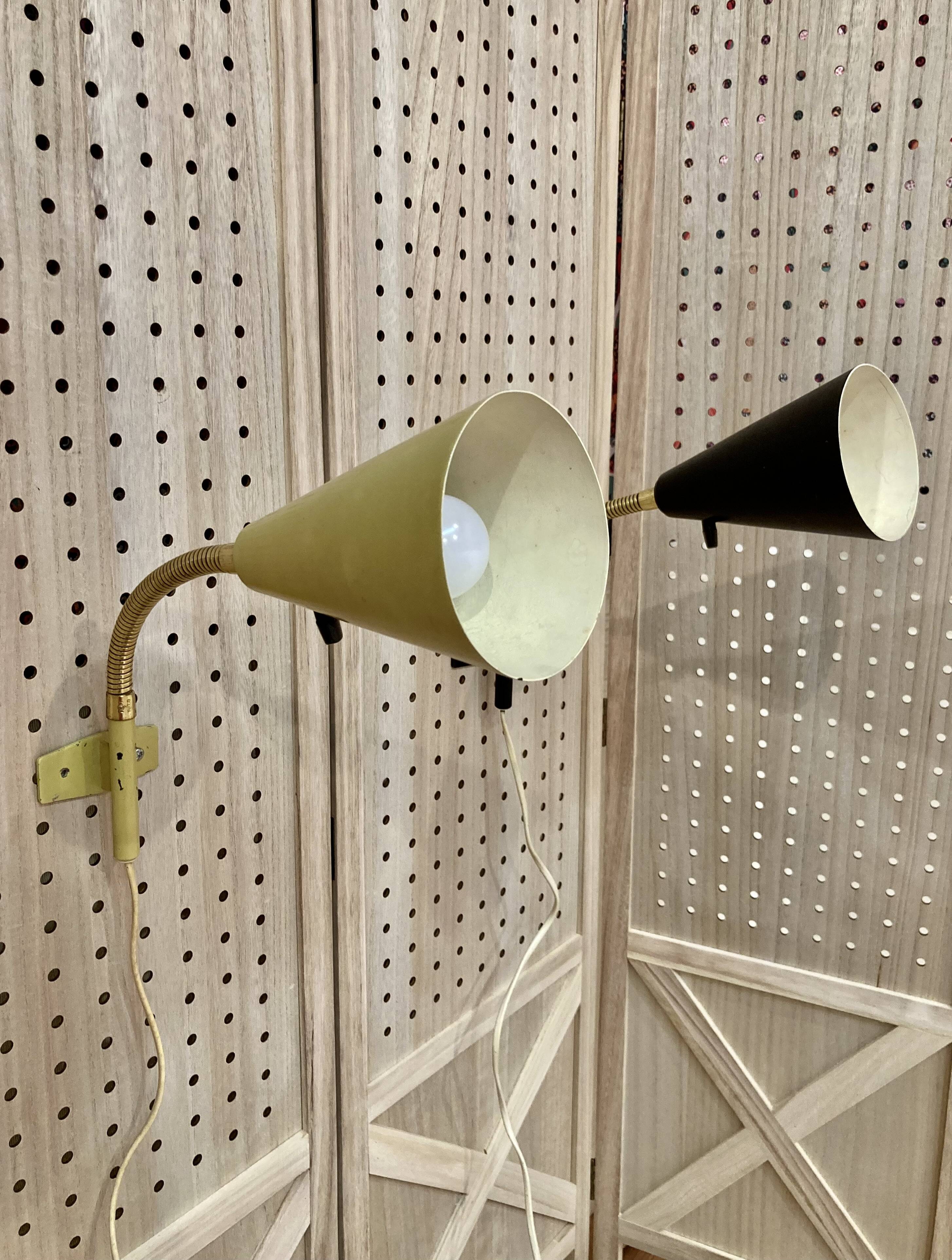 Paire d'appliques modulables design scandinave 1950.