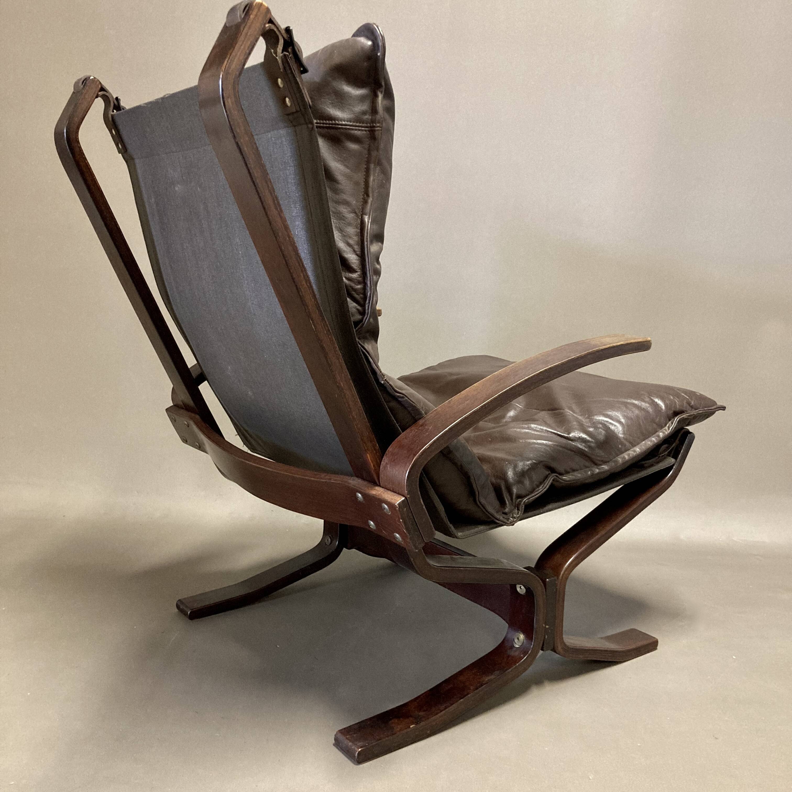 Fauteuil cuir 2 "design scandinave" 1950.