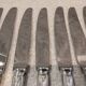 12 silver-plated metal table knives Ercuis model Dubarry