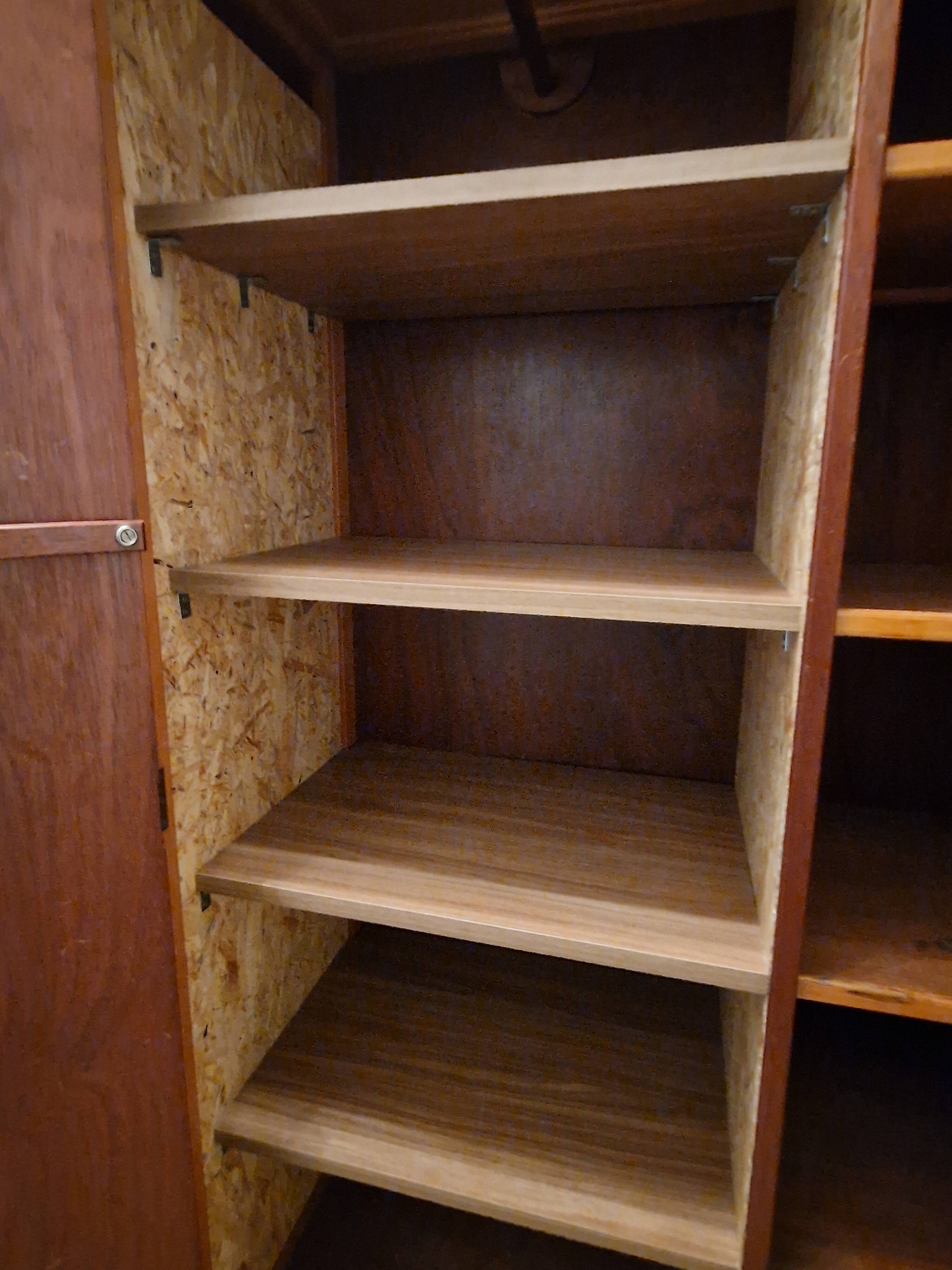 VINTAGE TOXIDOOR KAST - TOXIDO CLOSET