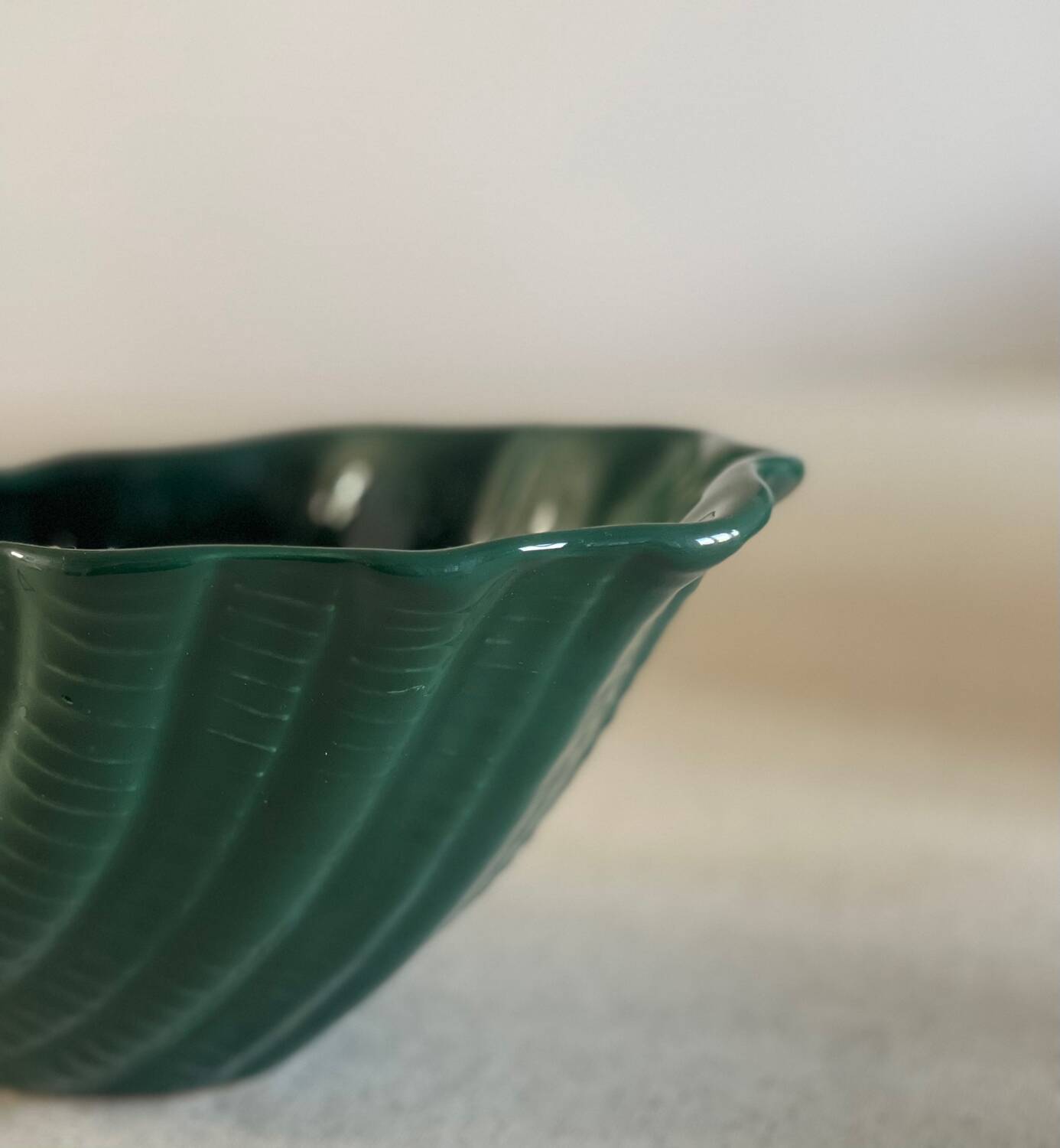 Cachepot, shell vase