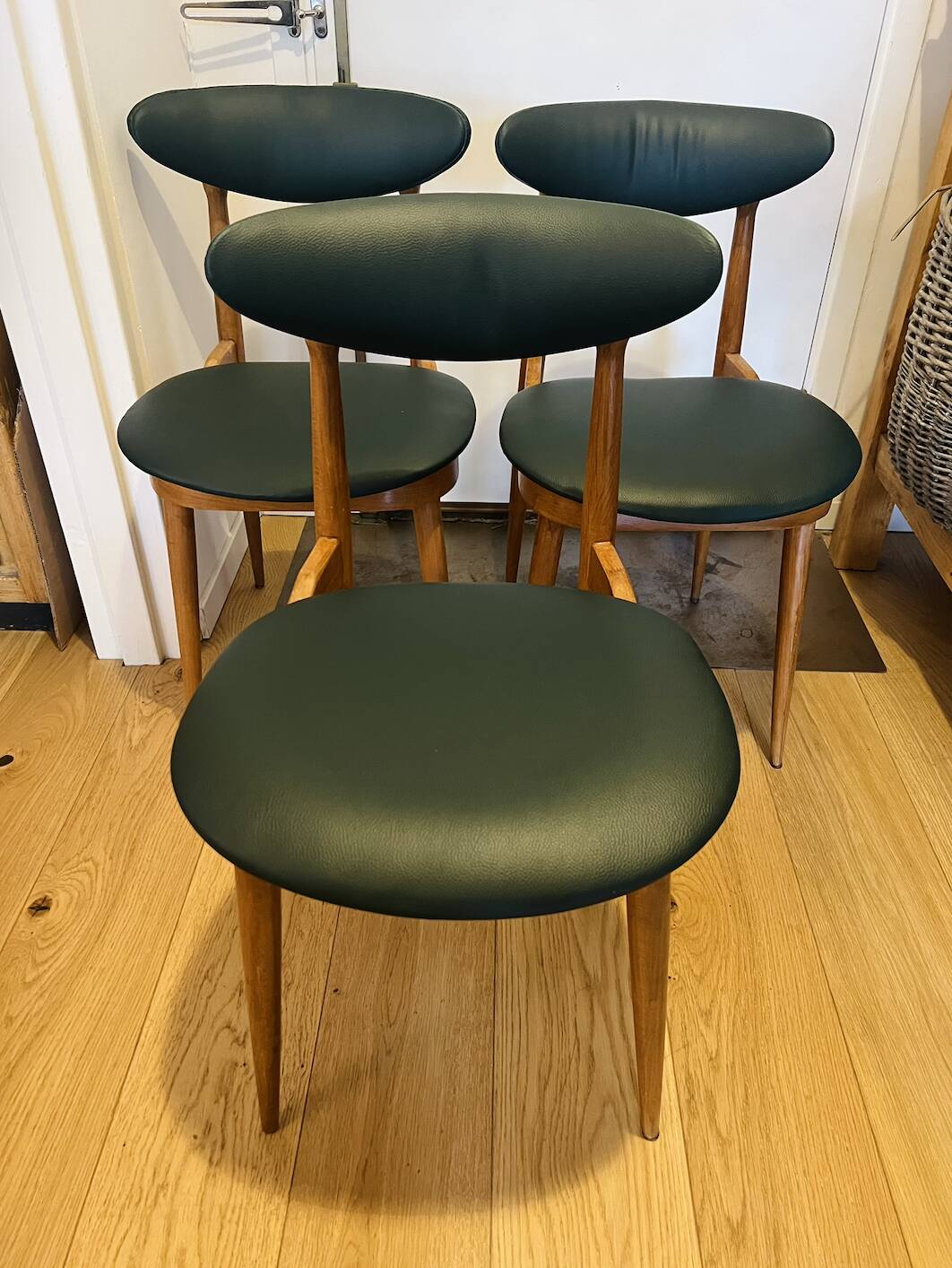 (Lot) 3 Chairs Pierre Guariche Model Licorne