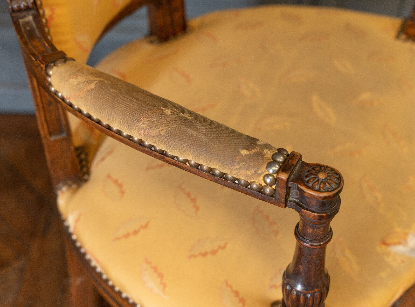 Pair of convertibles of the Directoire in walnut early nineteenth