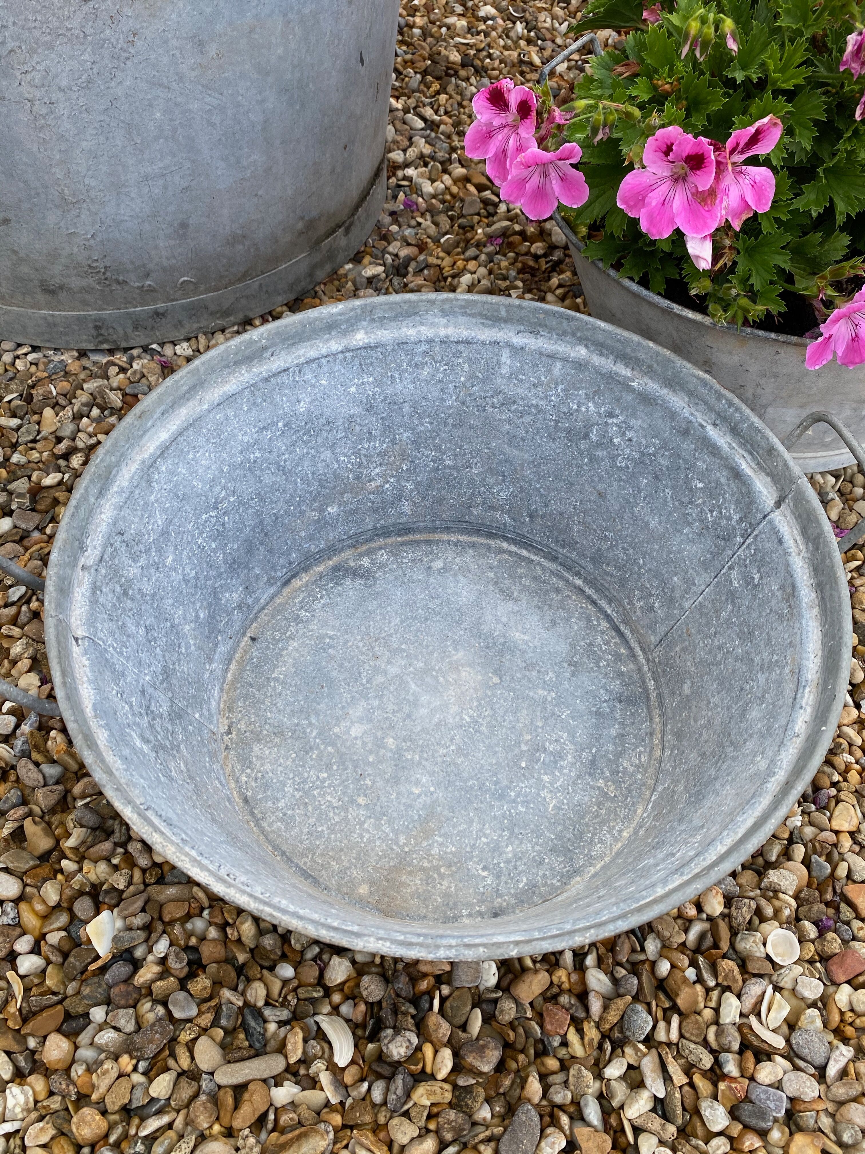 Bassine en zinc