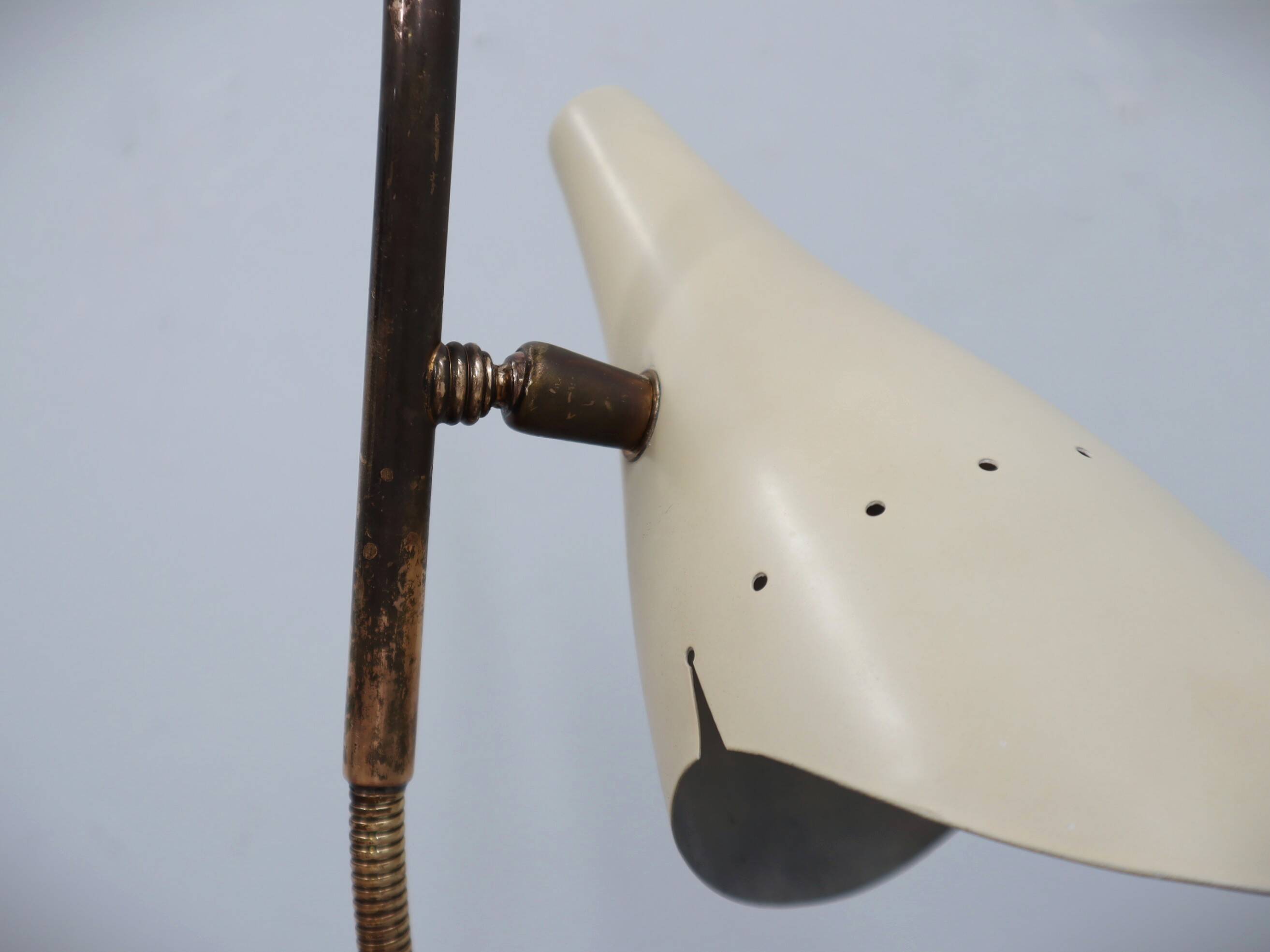 Oscar Torlasco for Lumen rare 1950s Italian table lamp in brass and marble