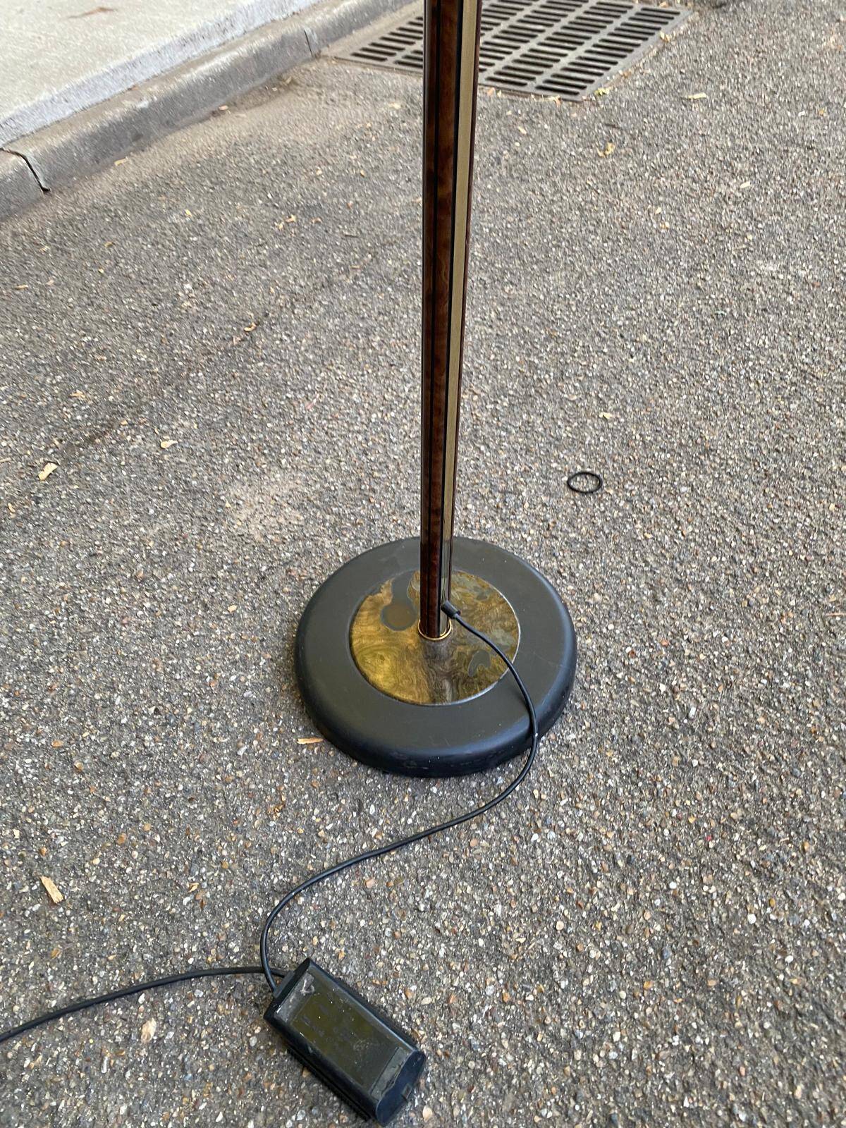 Vintage Italian floor lamp Zid (1996) in Loup & Brass finish with dimmer.