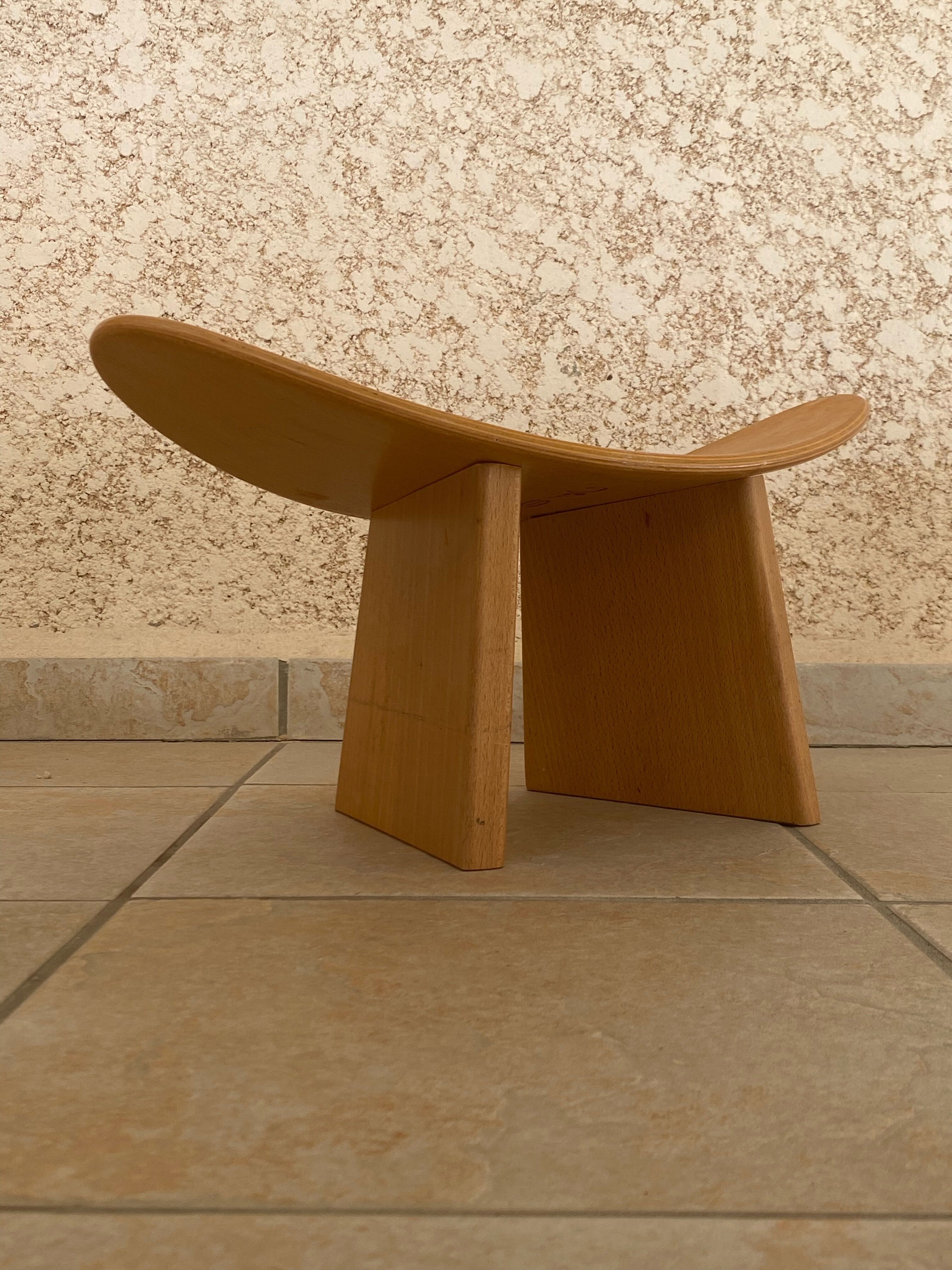 Stool The Shoggi created by designer Alain Gaubert