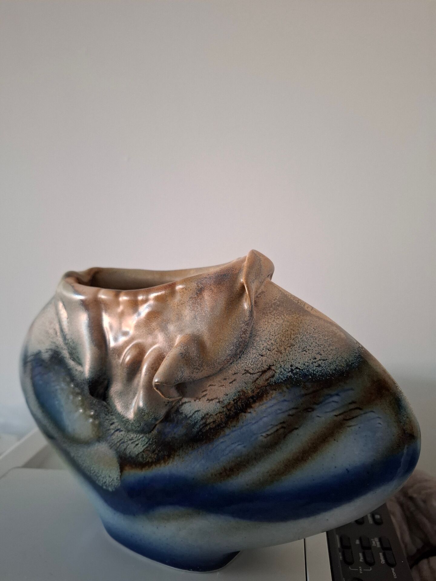 Art vase in raku pottery signed by Tony Evans.