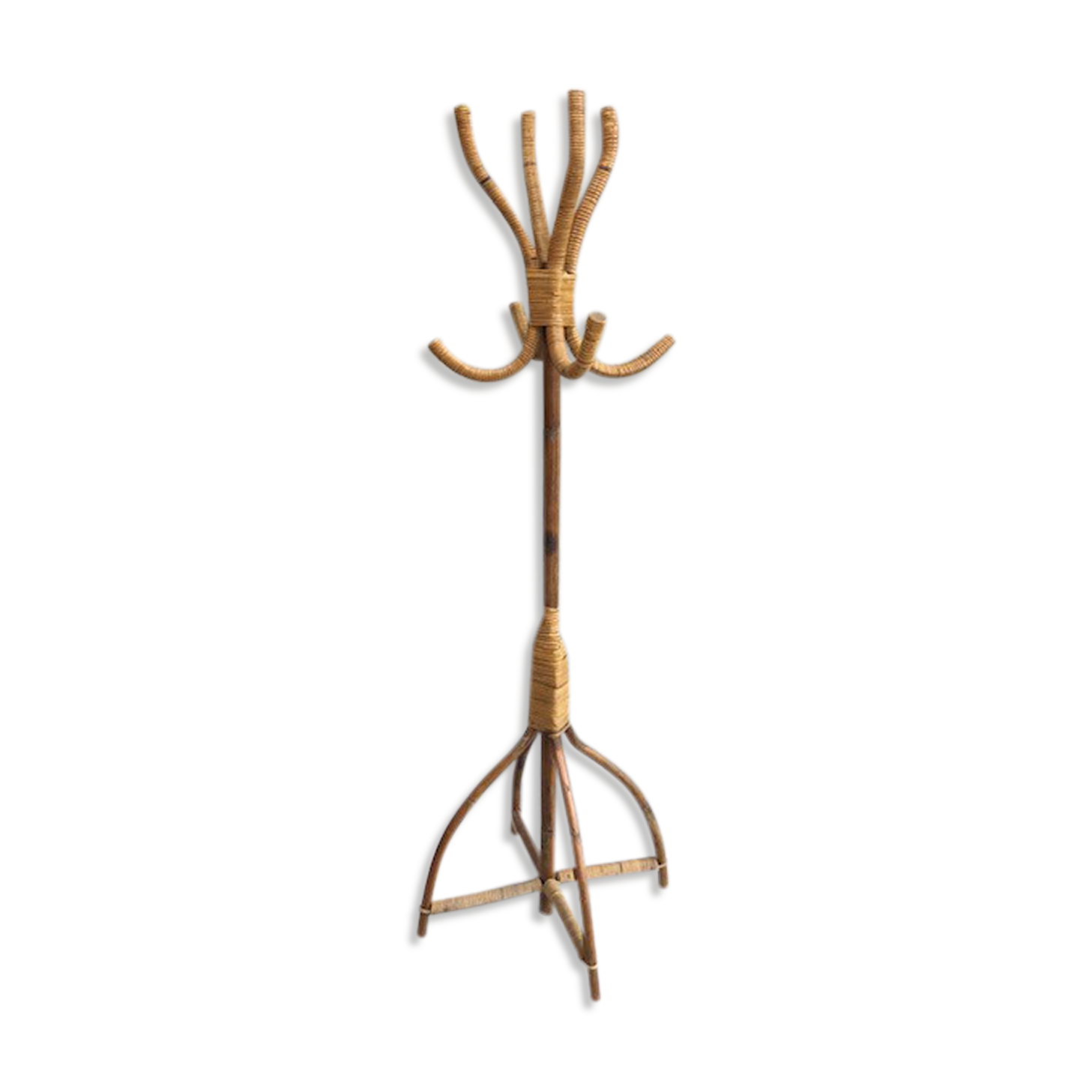 Rattan parrot coat rack