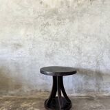Circular tripod pedestal table with central base, coffee table 50x50x50
