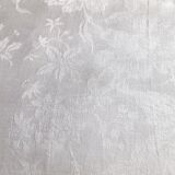 Service de table damassé ancien 1m75x2m35 monogrammé "BG" avec 8 serviettes et nappe-cadeau