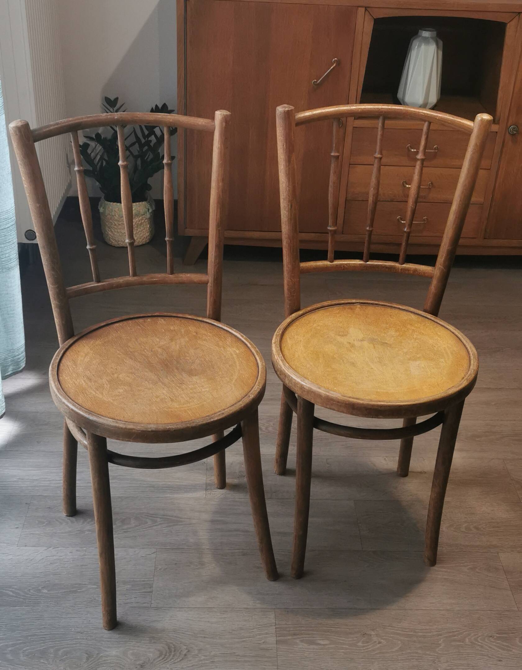 Set of 4 bistro chairs