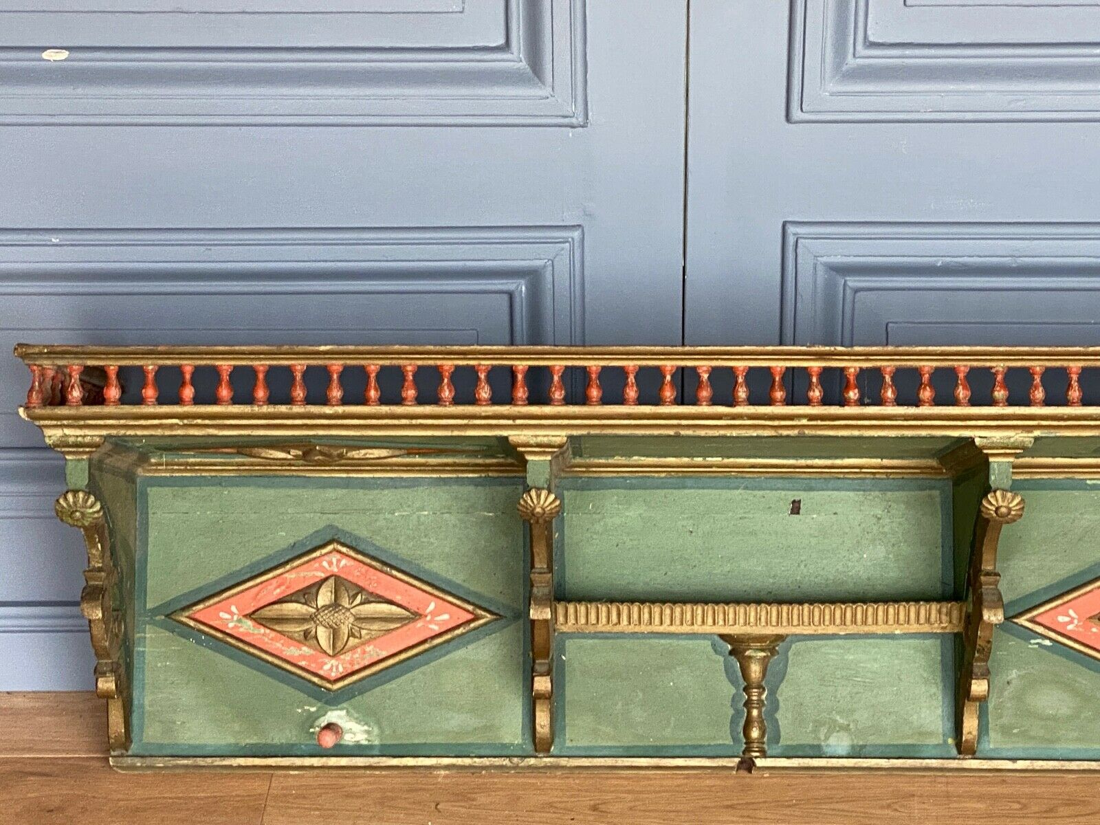 Italian floor patina green 1900 wood turns polychromy