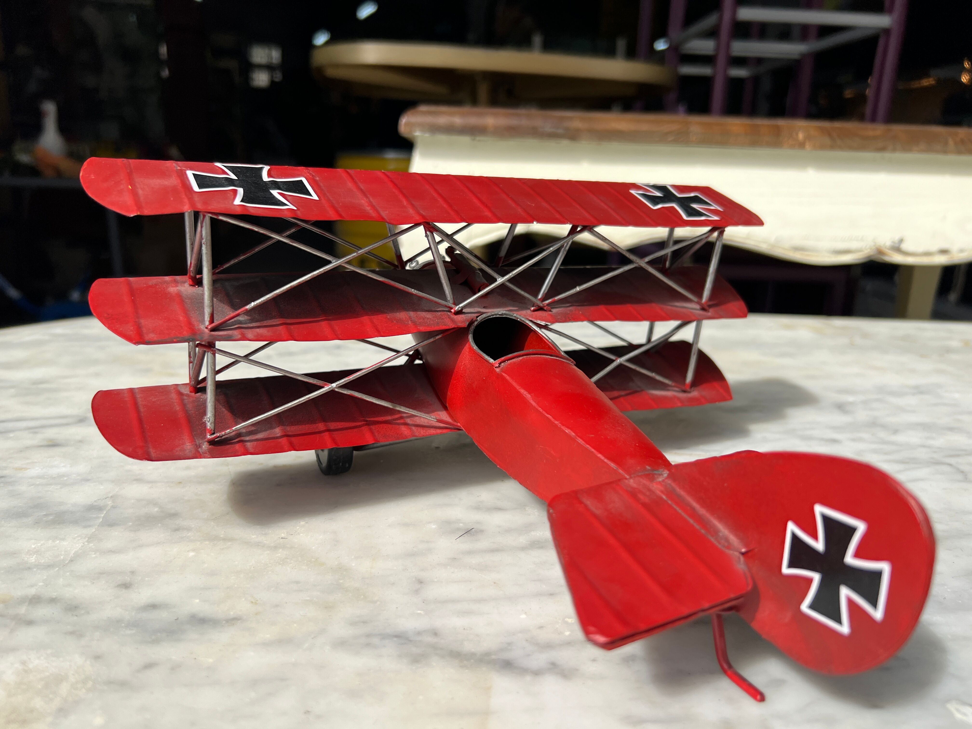 Three-level metal aircraft