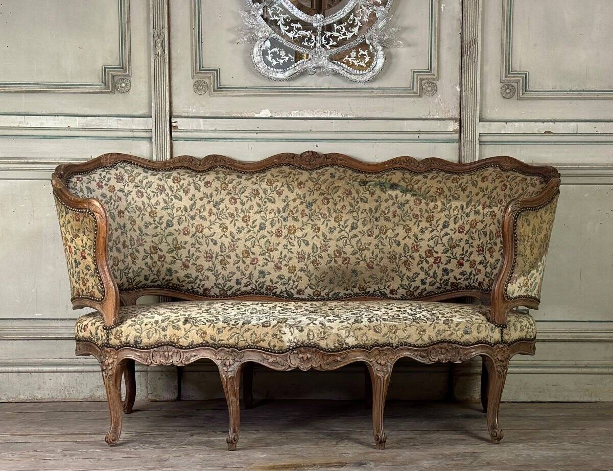 Louis XV carved wood basket seat, 18th century