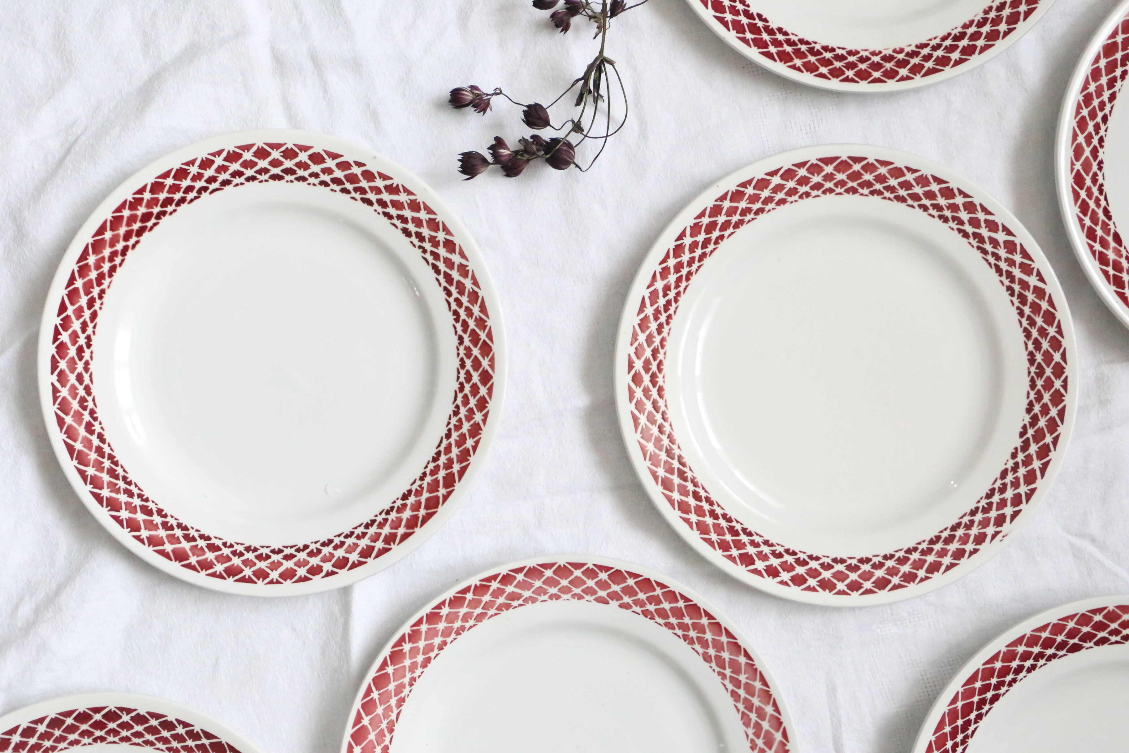 Set of 9 flat plates, geometric patterns, vintage