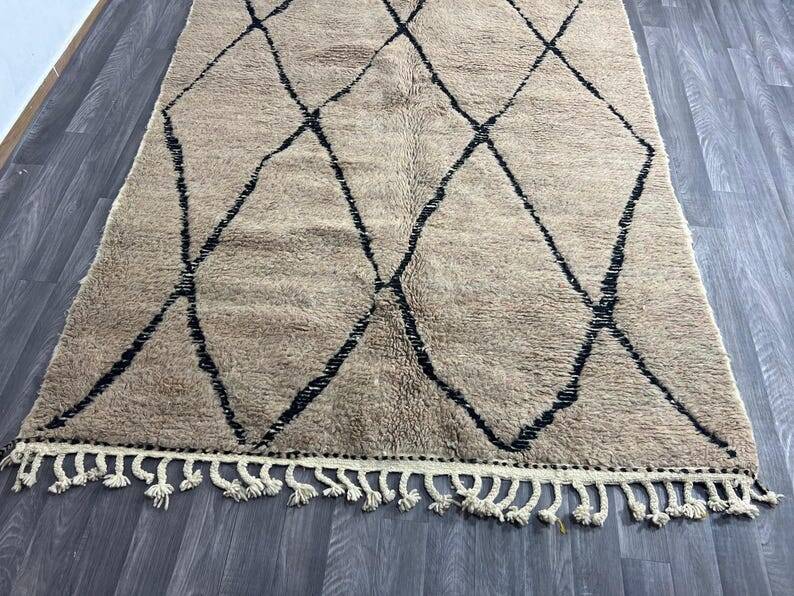 Moroccan wool rug 250cm x 150cm