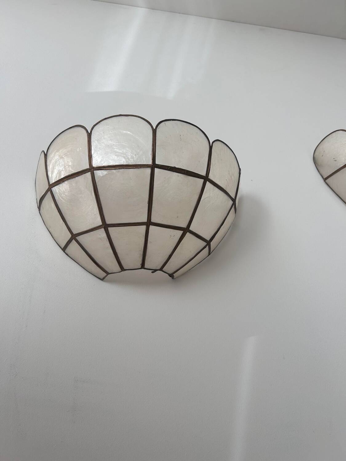 Paire d’applique vintage en nacre, France 1970