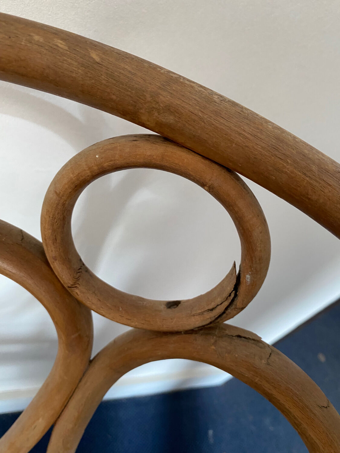 Vintage table and 4 chairs set