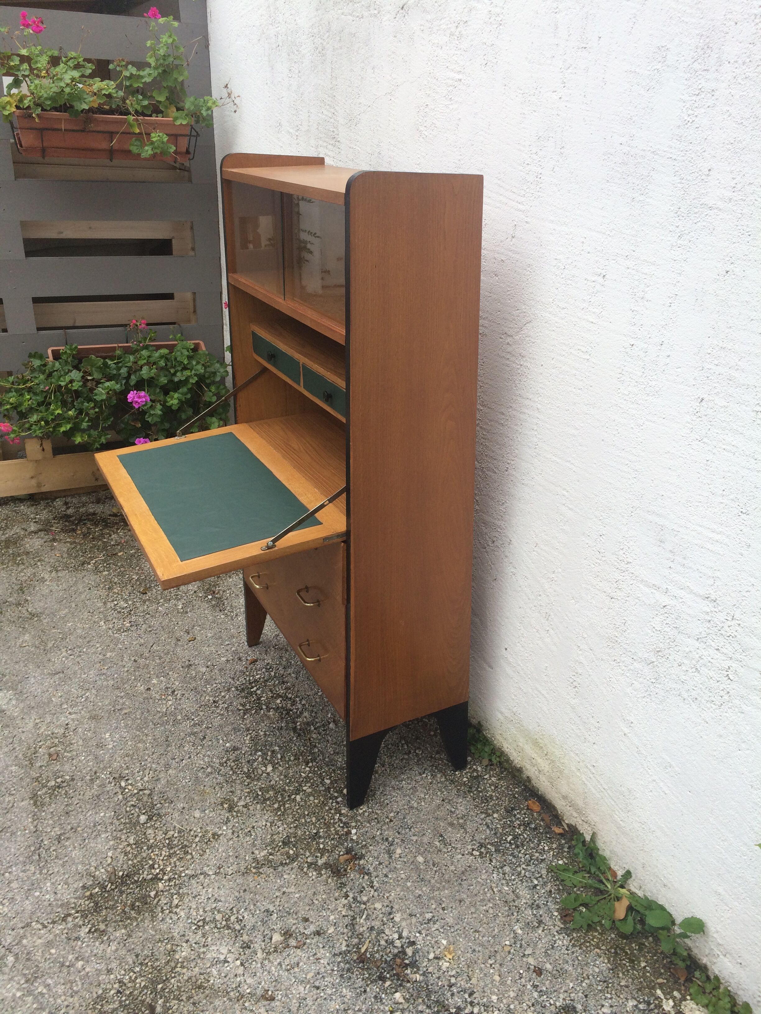 vintage secretary, feet fin