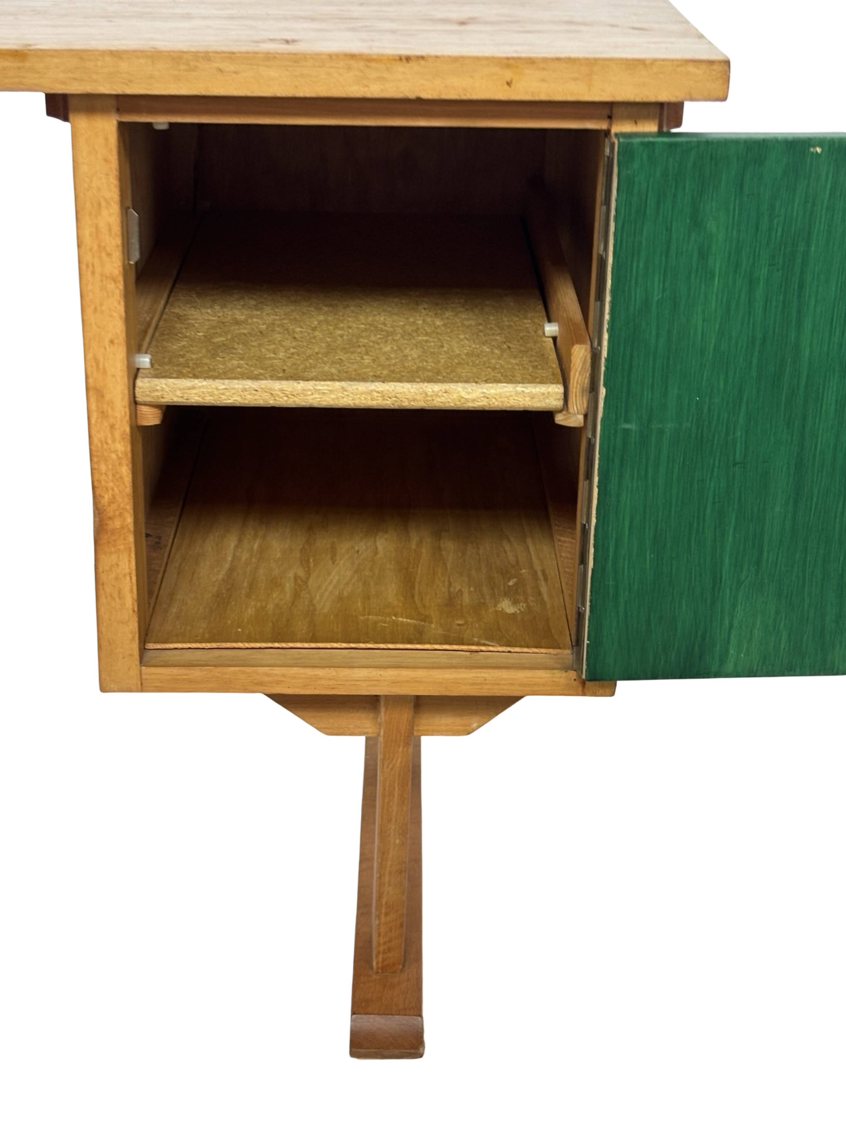 Bureau vintage des années 1960, design de bureau compact
