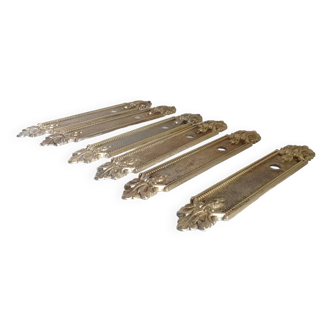 Door cleanliness plate