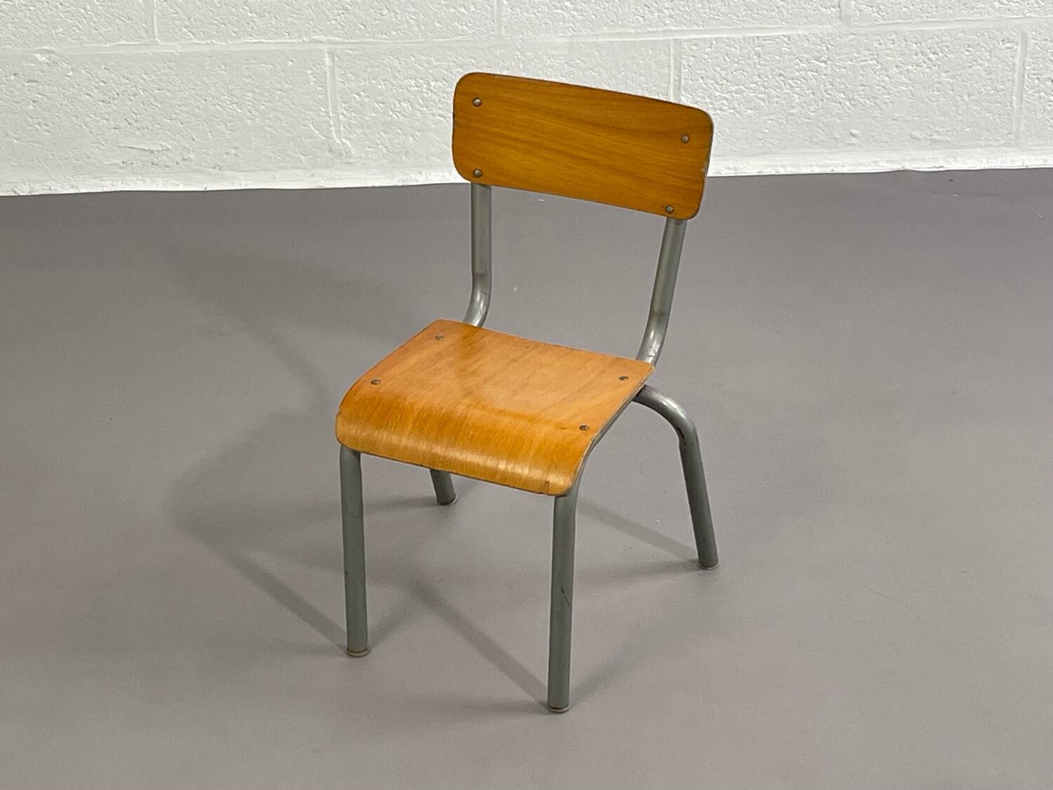 Mullca school chair