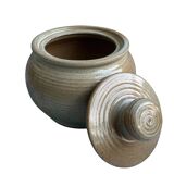 Earthenware pot from the Marais