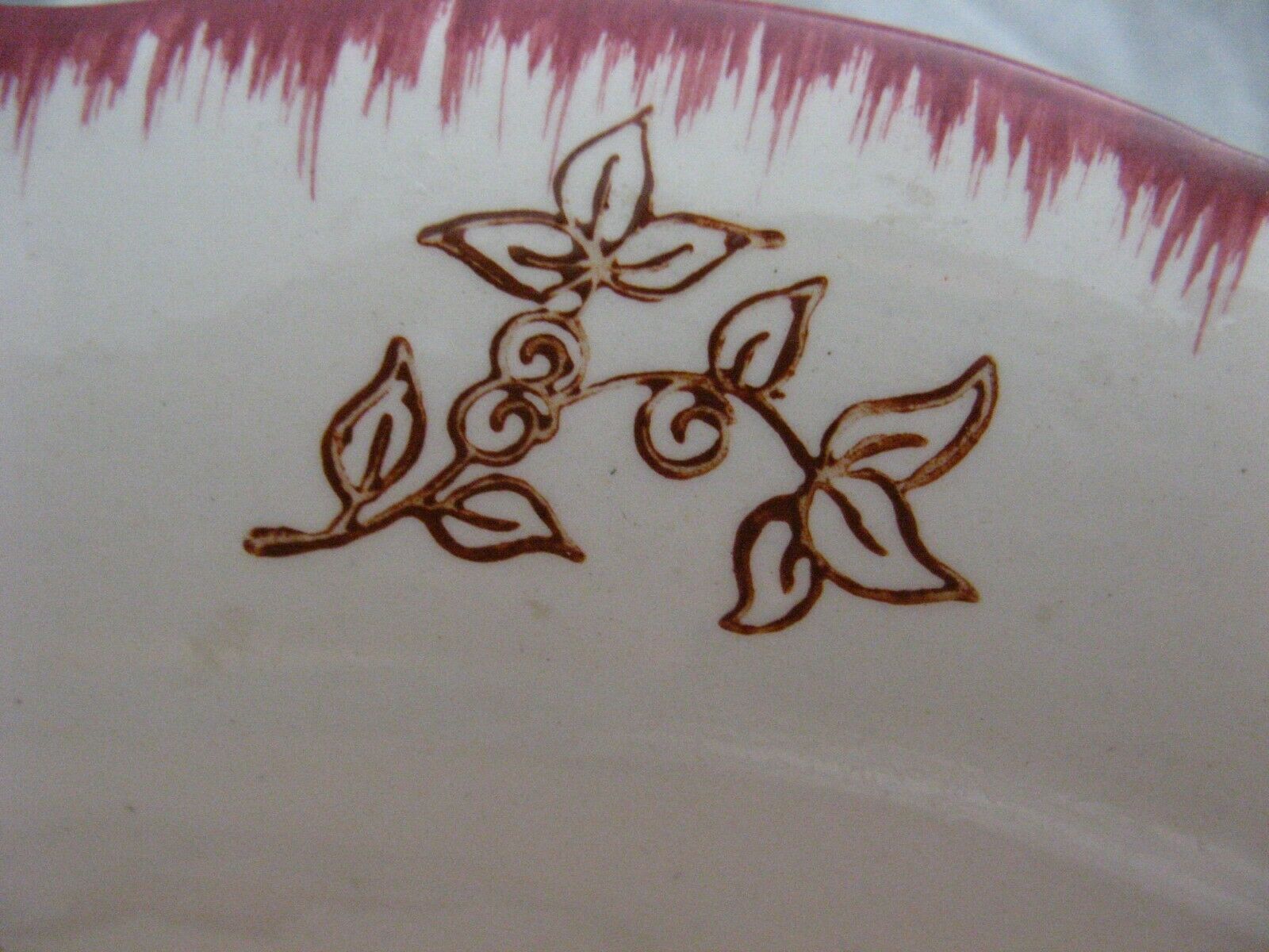 Longwy earthenware basket decorated Marseille around 1930