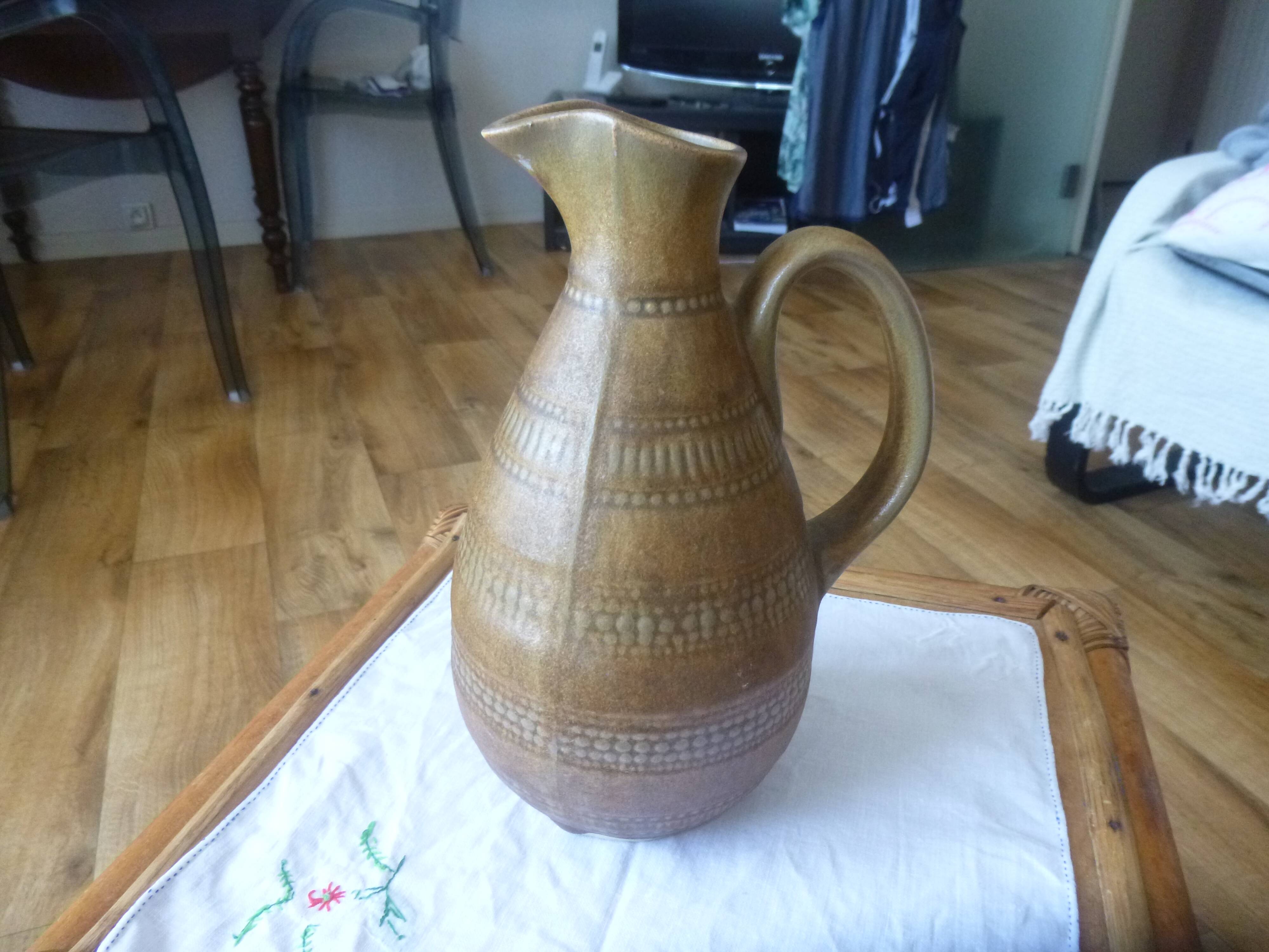Digoin sandstone pitcher
