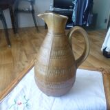 Digoin sandstone pitcher