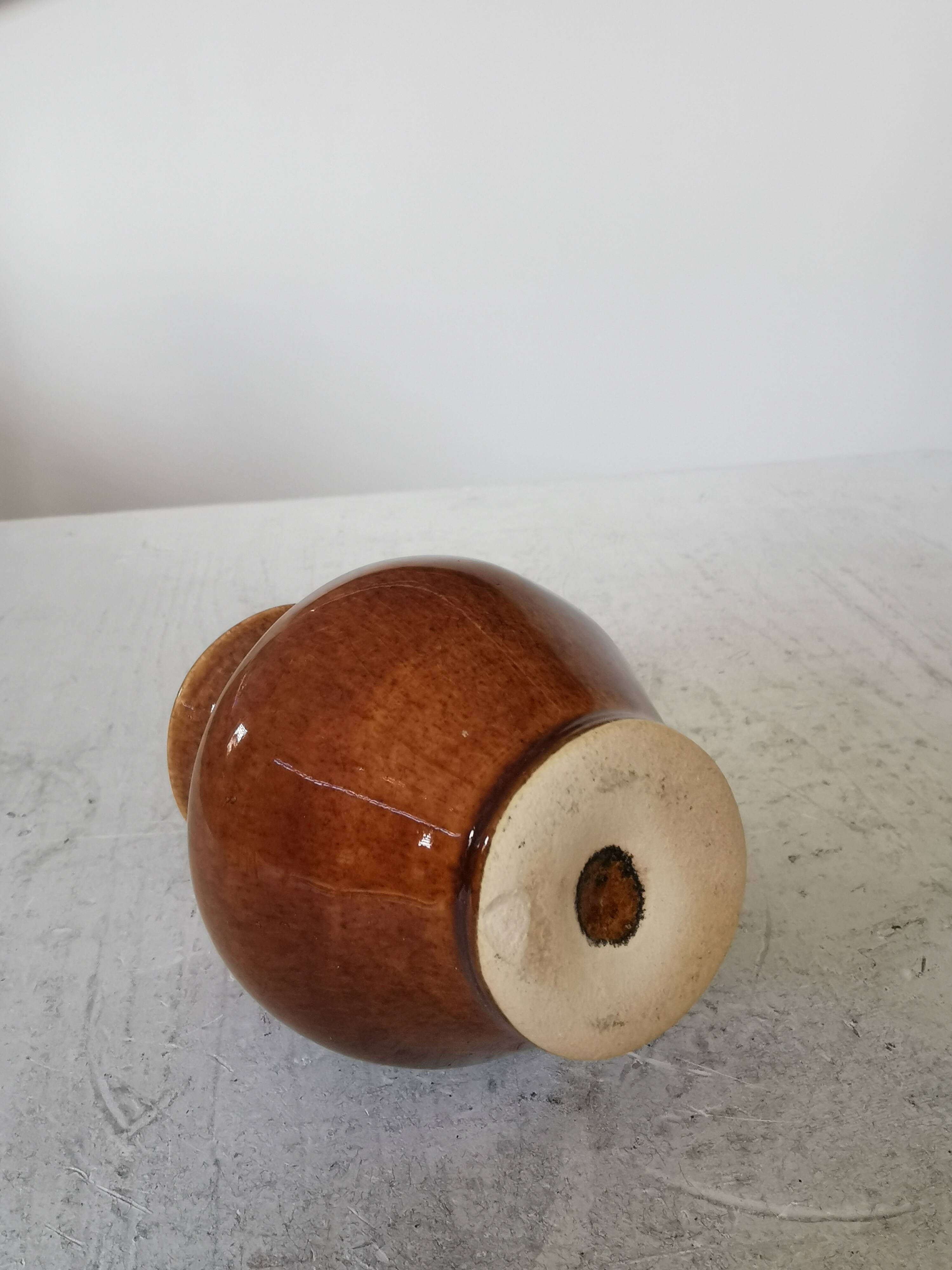Vase vintage en céramique brune aux formes arrondies, Yougoslavie, style bohème des années 1970
