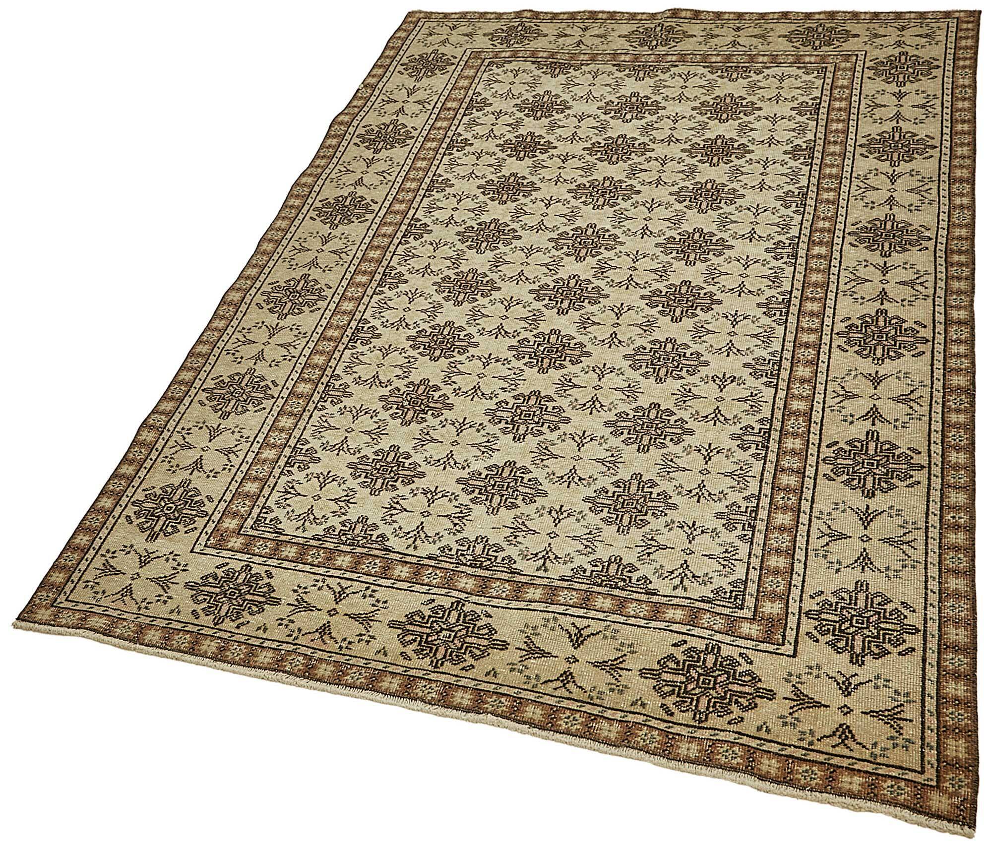 Turkish Vintage Anatolian Rug 118 cm x 175 cm