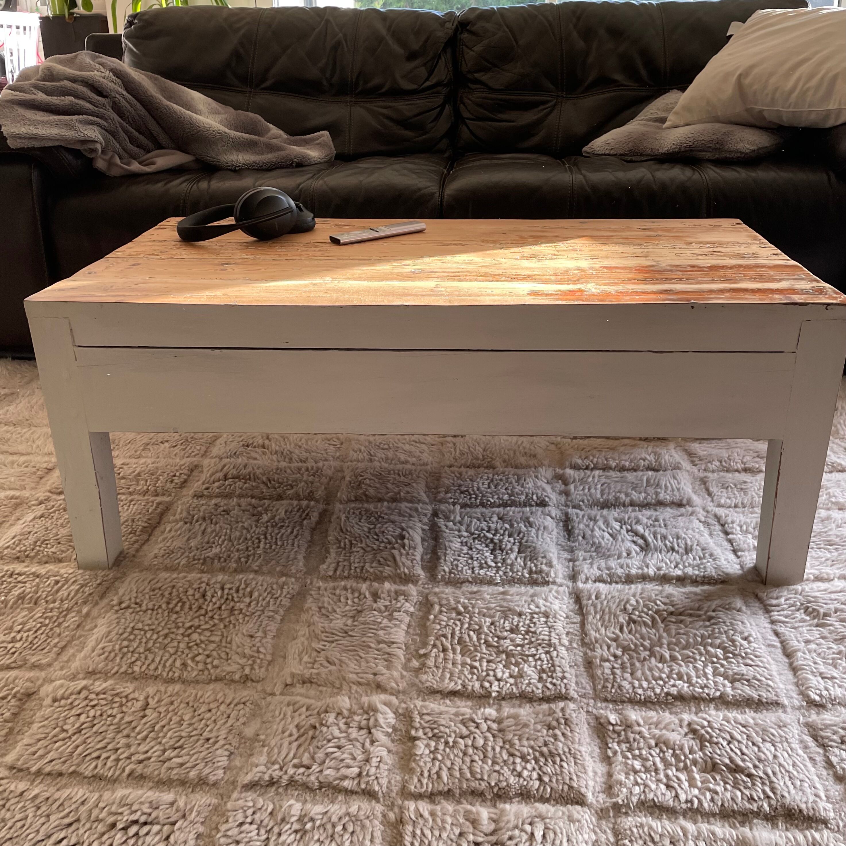 Coffee table type farm table