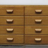 Comptoir de magasin Midcentry - Vitrine