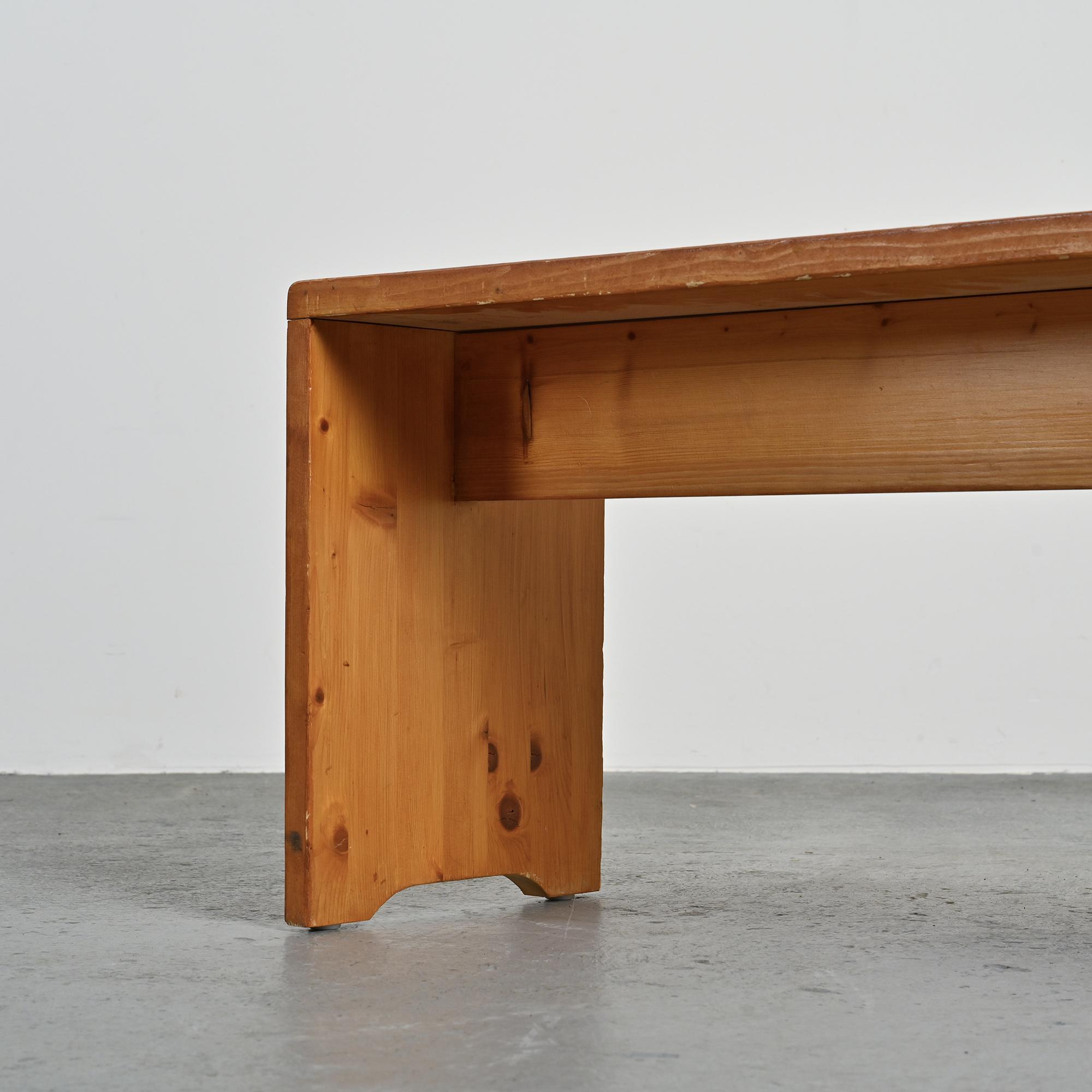 Banc de montagne en pin massif, France, circa 1975