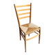 Chaise en bois clair et paille