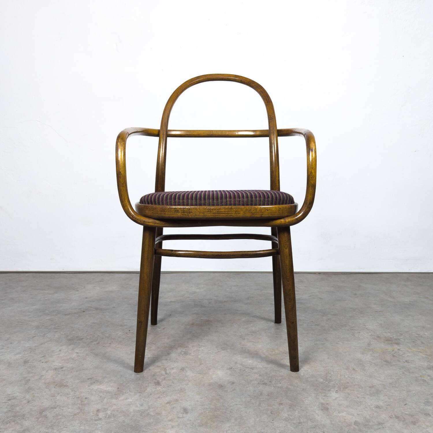 Rare fauteuil en bois courbé de radomír hofman pour ton, 1967