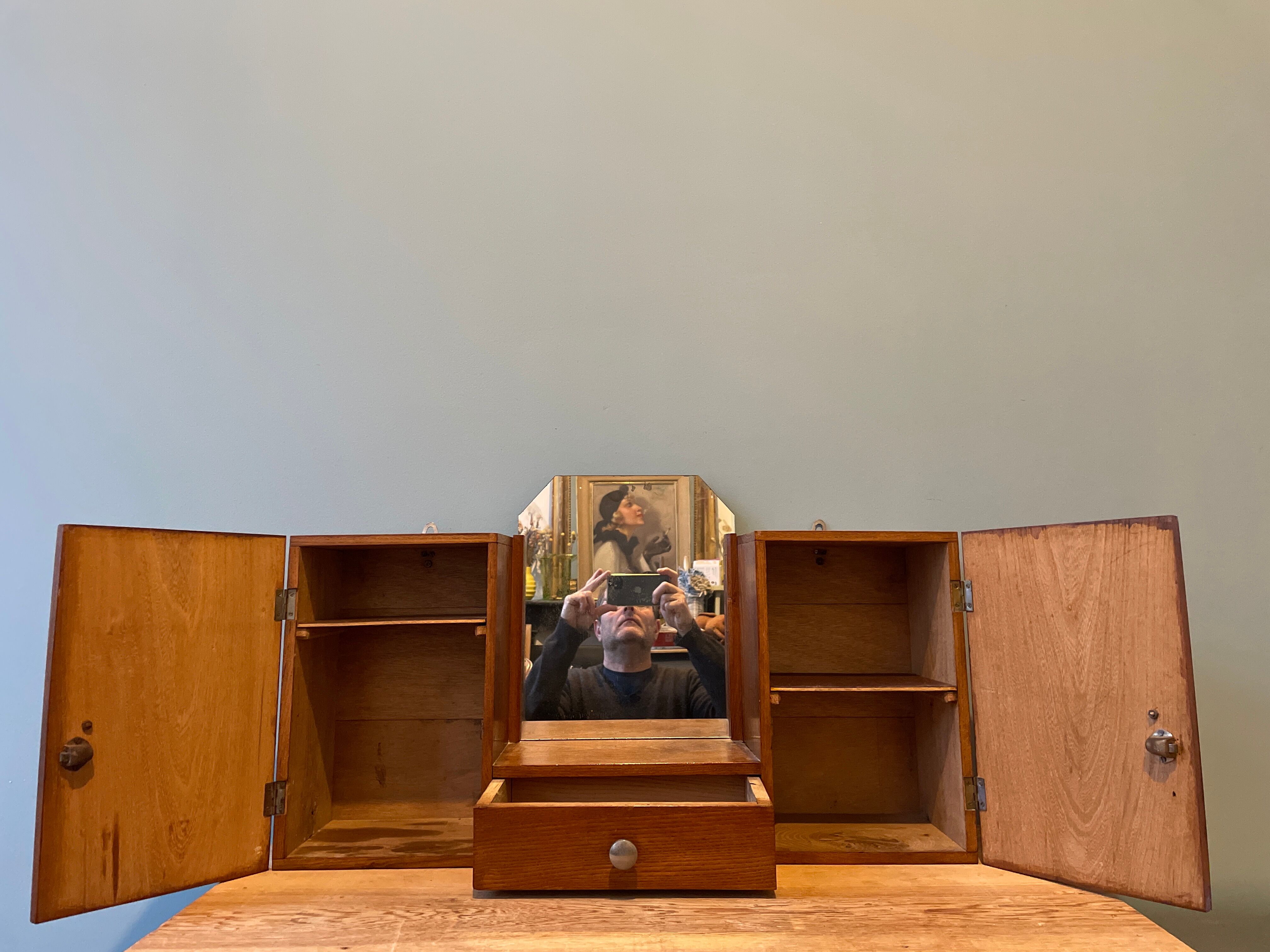 Antique wall-mounted toilet cabinet