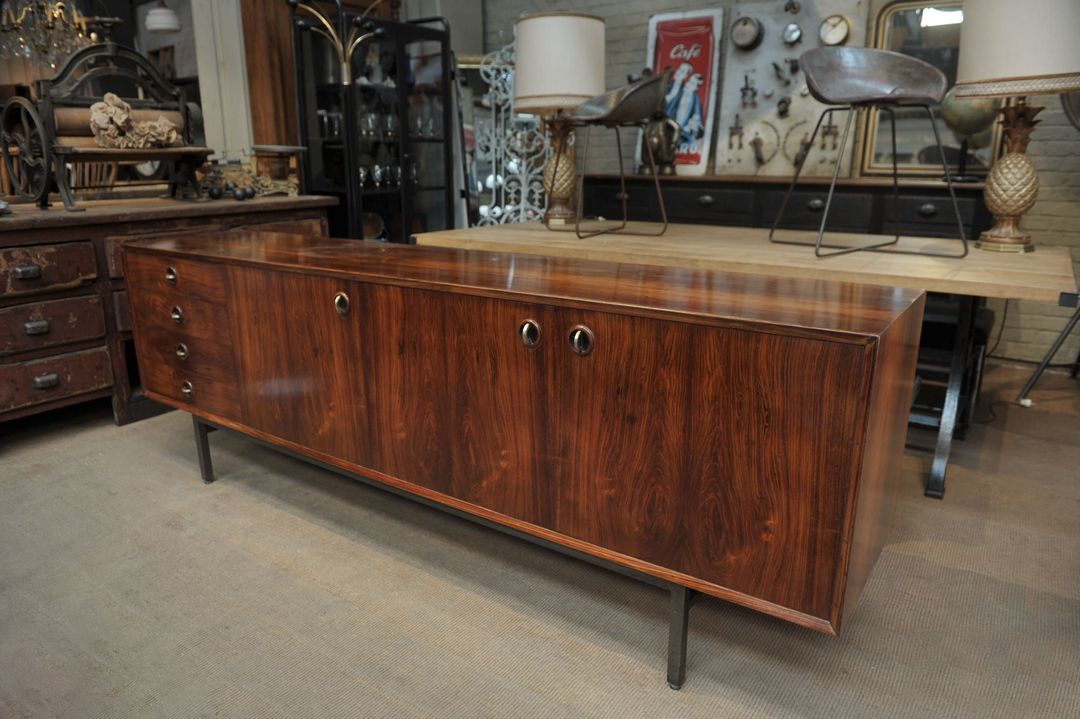 Rosewood row France 1970