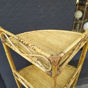 Étagère d'angle rotin vintage