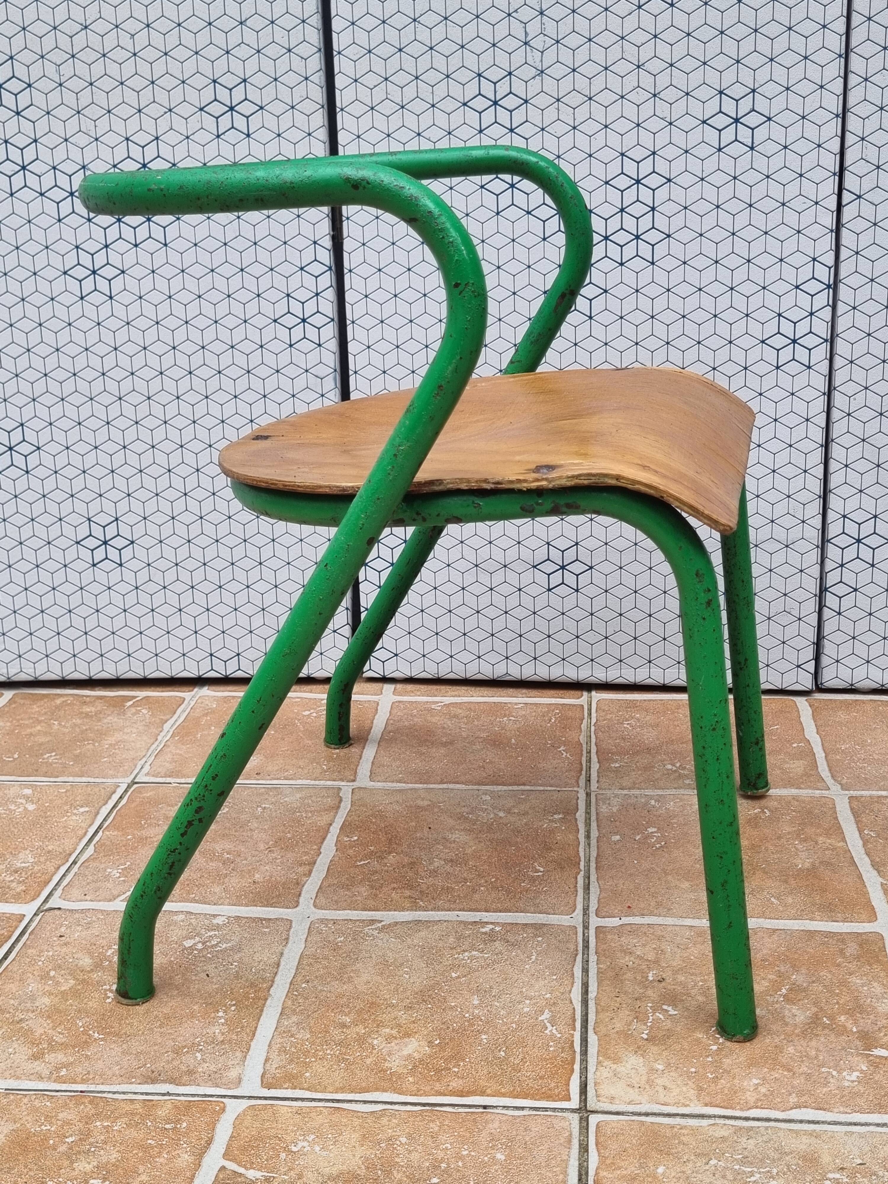 Mullca 300 children's chair by Jacques Hitier – Design 1949