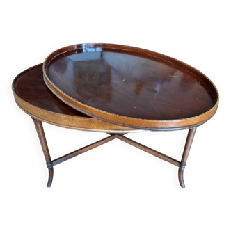 Oval coffee table in mahogany veneer