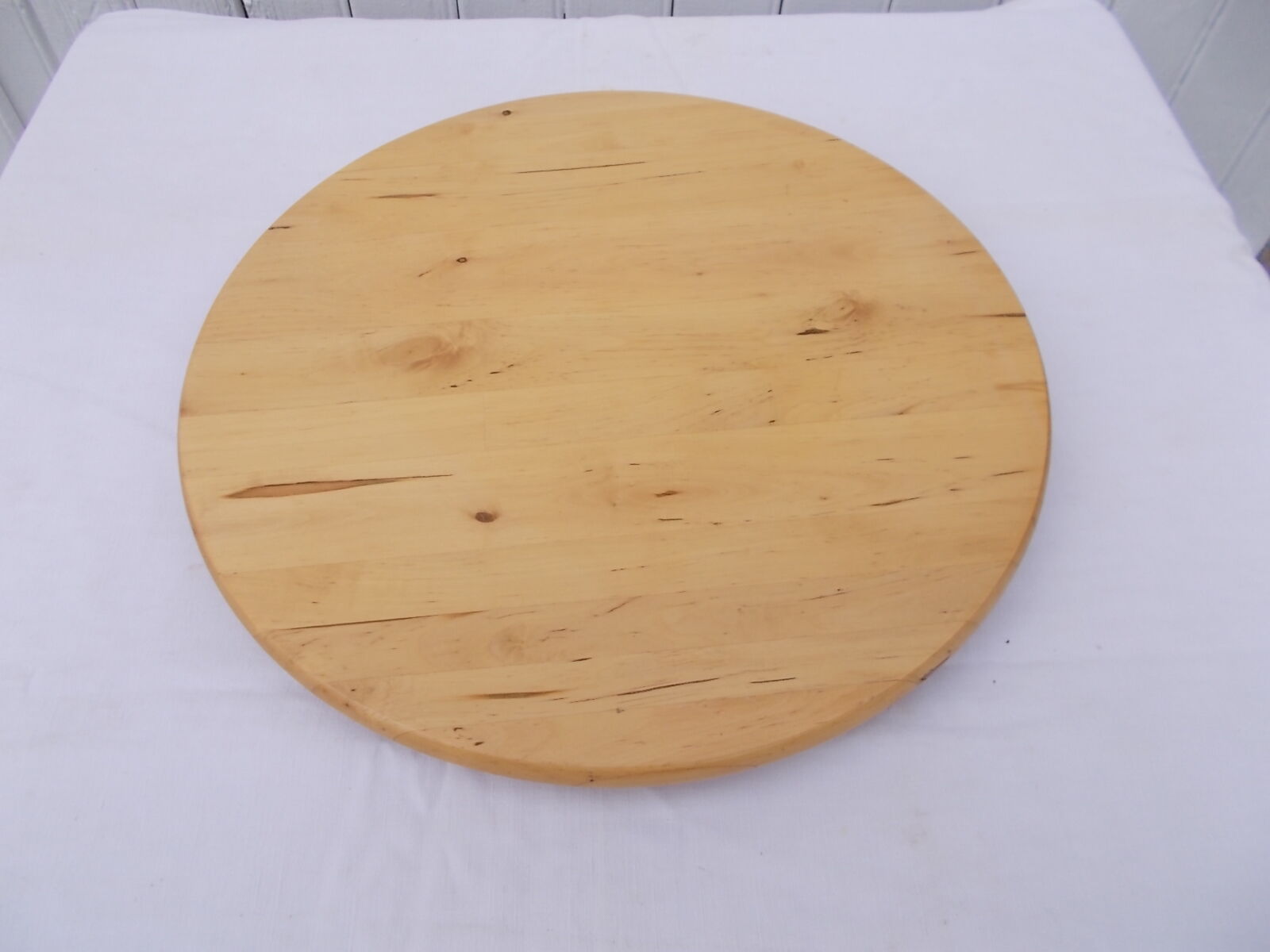 Wooden turntable