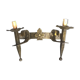 Applies two fires and fleur-de-lys in hammered wrought iron and patina in the old way in the medieval taste
