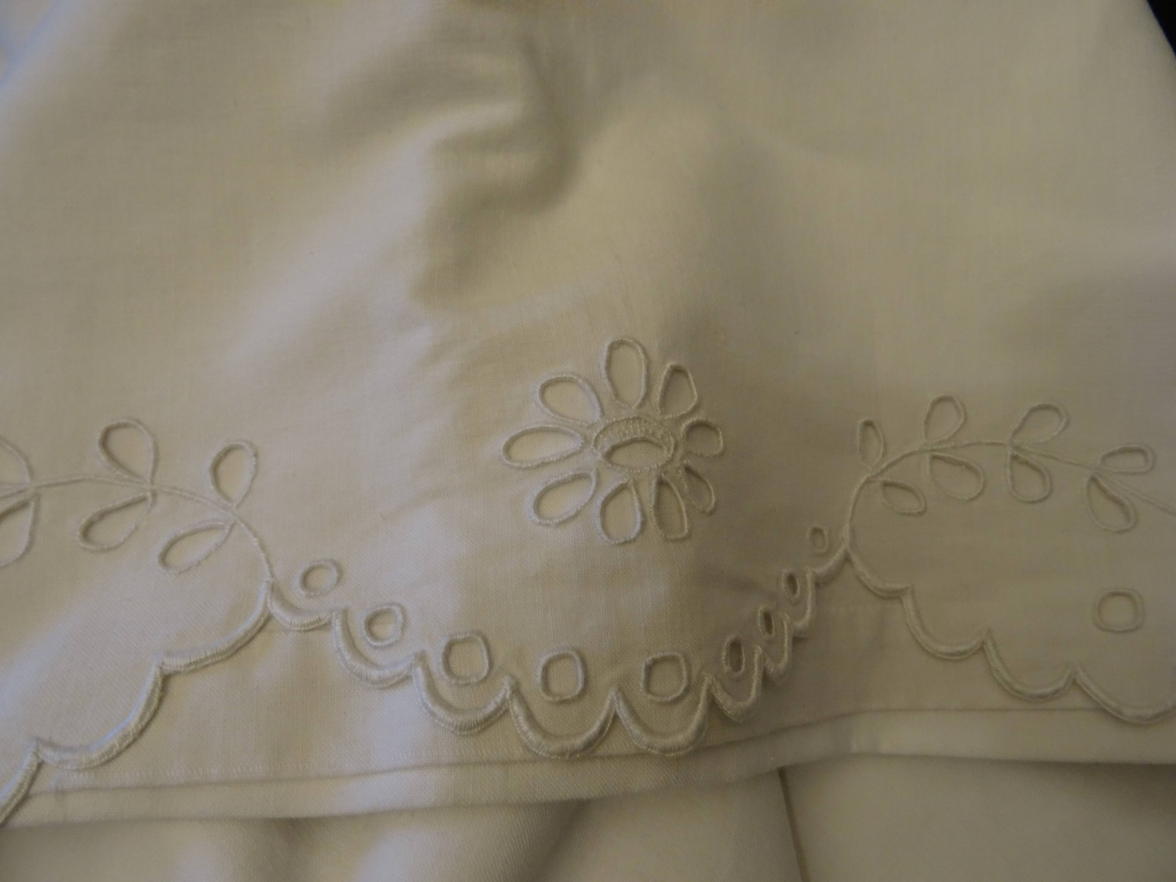Sheet former monogram and scalloped