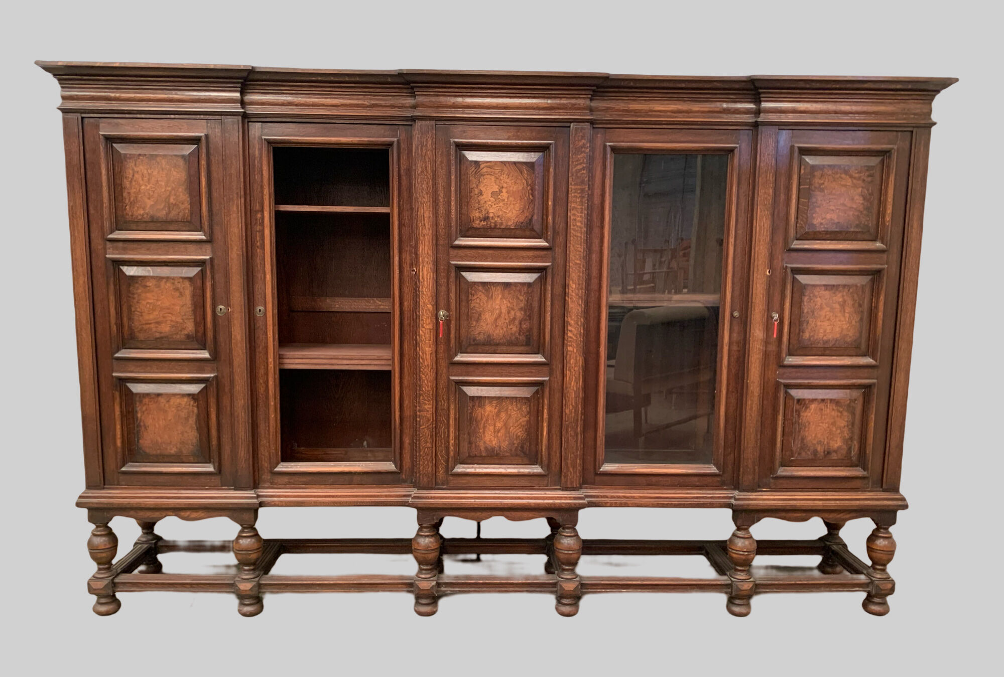 Renaissance style library in solid oak XX century