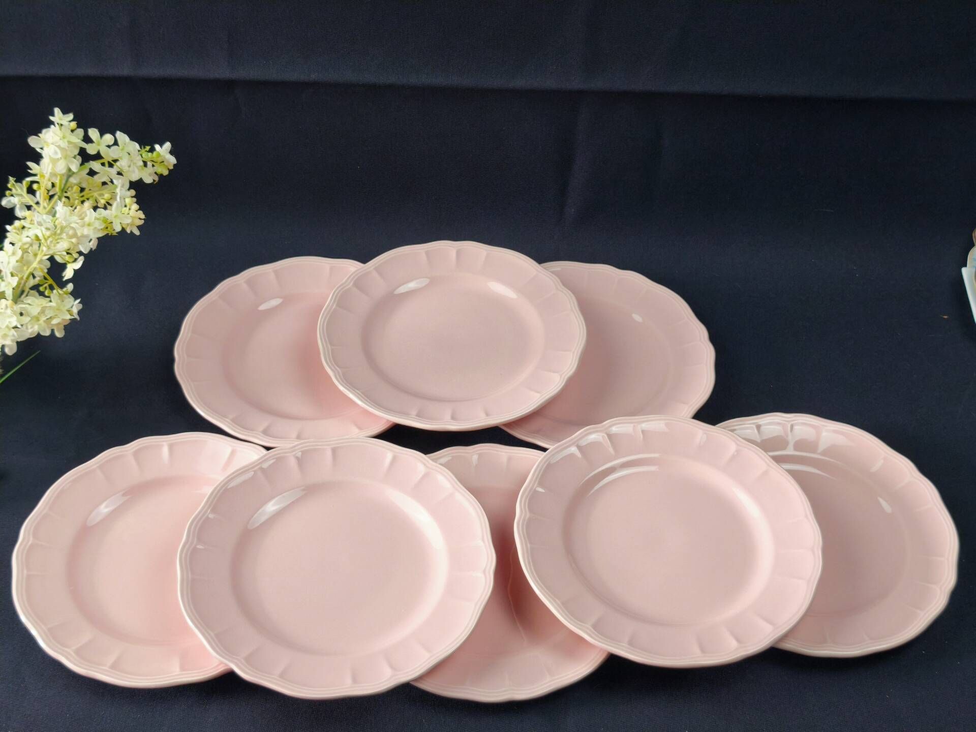 Title: 8 vintage Salins flat plates in powder pink – Ø 25.7 cm