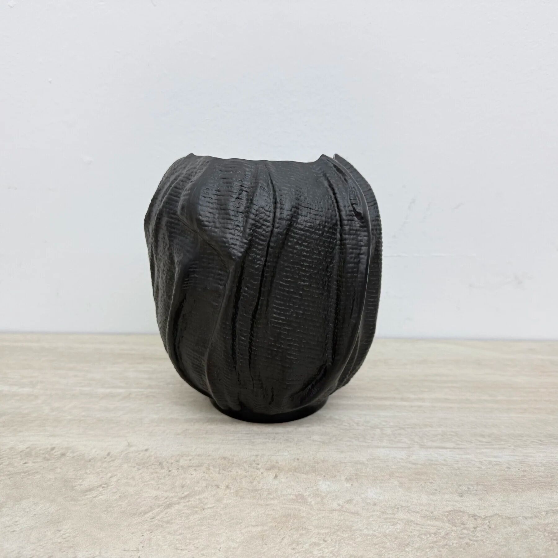 Rosenthal vase black porcelain Johan van Loon, 1980s